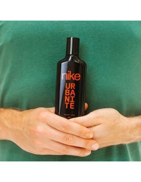 NIKE - Woody Lane, Colonia hombre, 75 ml, Estiche de regalos de 3 piezas, Perfume Formato Spray, Eau de Toilette Natural y masculina, Aroma Amaderado Oriental, Fragancia Fresca y de larga duración ✅ Entrega 24/72h